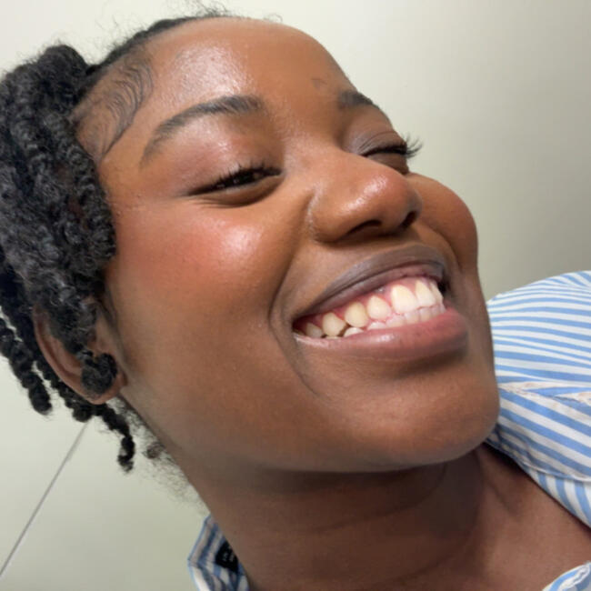 Babysitter in Châteauguay: Amy