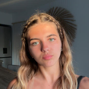 Babysitter in Marseille: Kayla