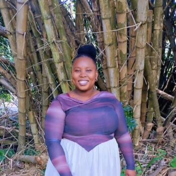 Babysitter in Salt Rock: Sindiswa