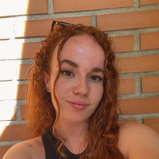 Canguro en Villa del Prado: Angela