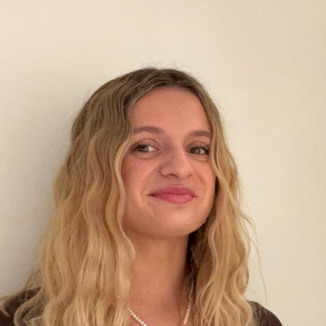 Babysitter in Blagnac: Clémence