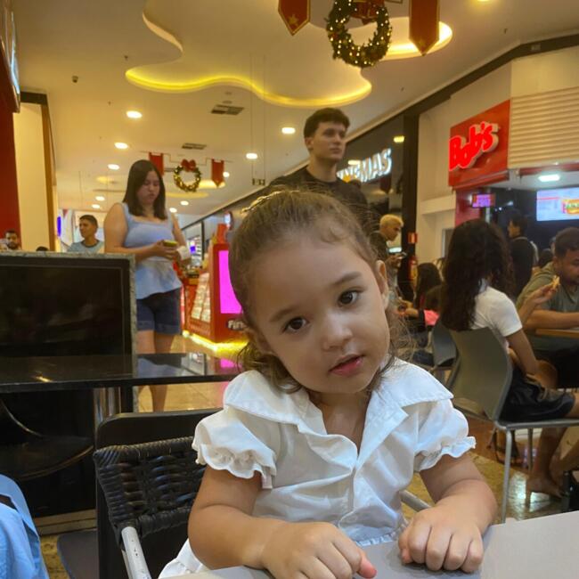 Emprego de babá em Parauapebas: Sara