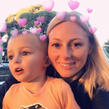 Babysitter in Whangamata: Dinelle