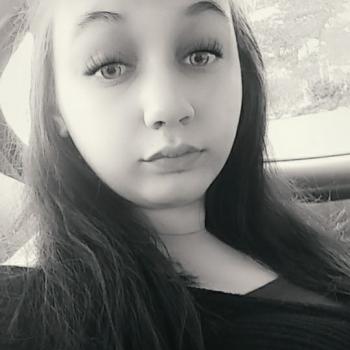 Babysitter in Warwick: Jenna
