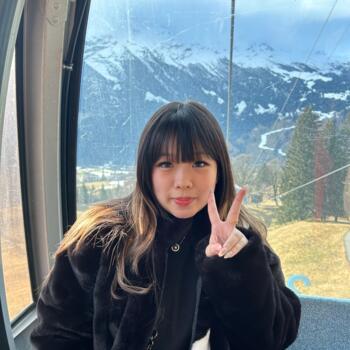 Pengasuh di Singapore Island: Chloe
