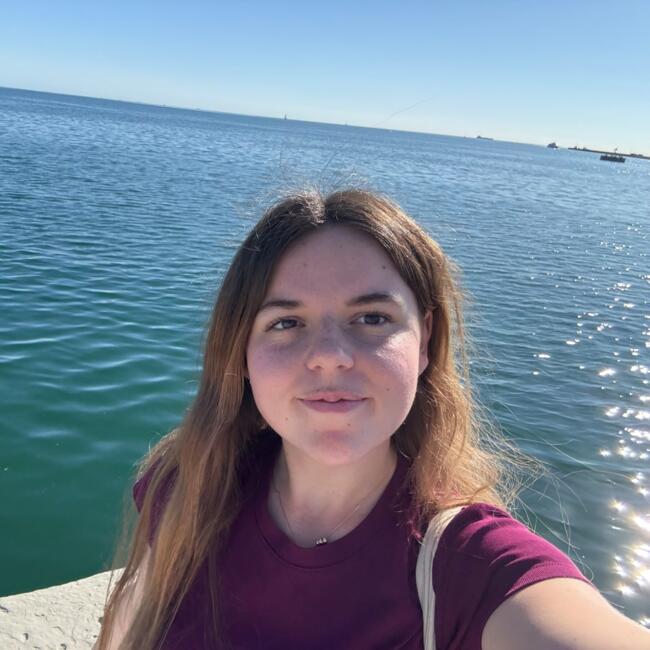 Babysitter in Hobart: Ella