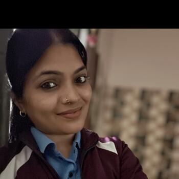 Babysitter Gurugram: Anju