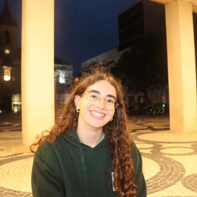 Babysitter em Aveiro: Ana