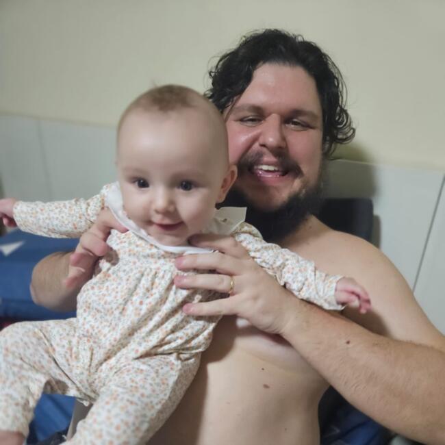 Δουλειά για babysitter στην περιοχή Campo Grande: Michel