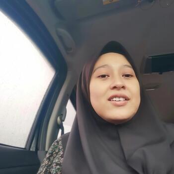 Babysitter in Puchong Batu Dua Belas: Nurul