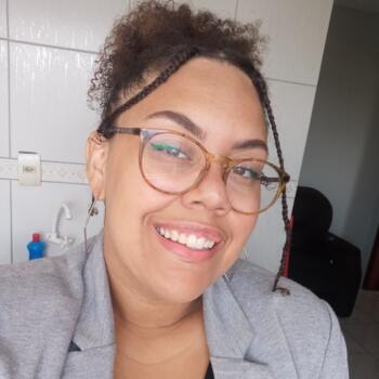 Babysitting job in Itajaí: babysitting job Nicoly