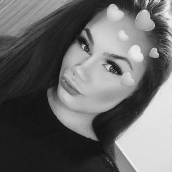Jasmine musta suku puoli