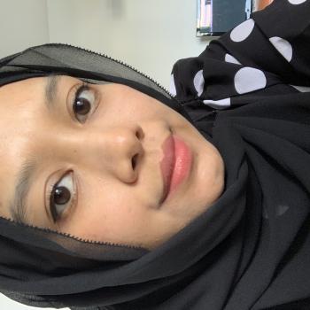 Kerja pengasuh di Ampang: kerja pengasuh Izzly