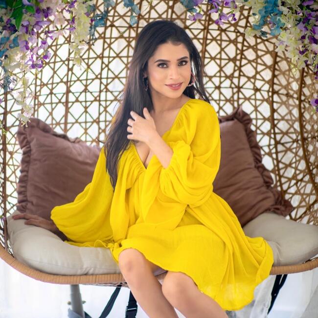 Babysitting job in Kolkata: Balaka