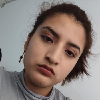 Babysitter in José Leonardo Ortiz: Gladys