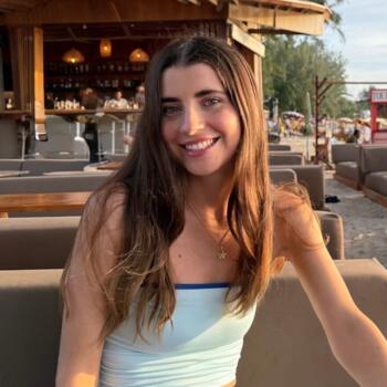 Babysitter in Brisbane: Chloe