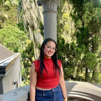 Babysitter in Medellín: Isabella