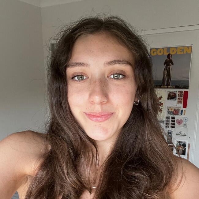 Babysitter in Sydney: Lucy