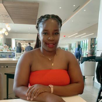 Babysitting job in Portmore: babysitting job SIMONE