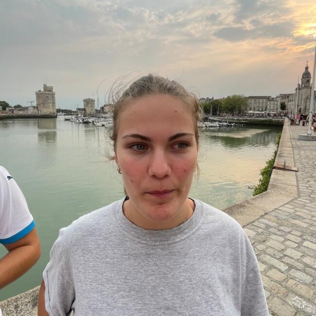 Babysitter in Les Roches-de-Condrieu: Eloane