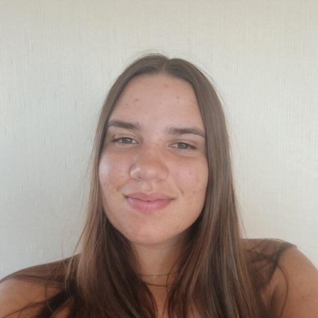 Babysitter in Poitiers: Manon