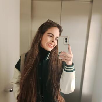 Babysitter in Killiney: Kami