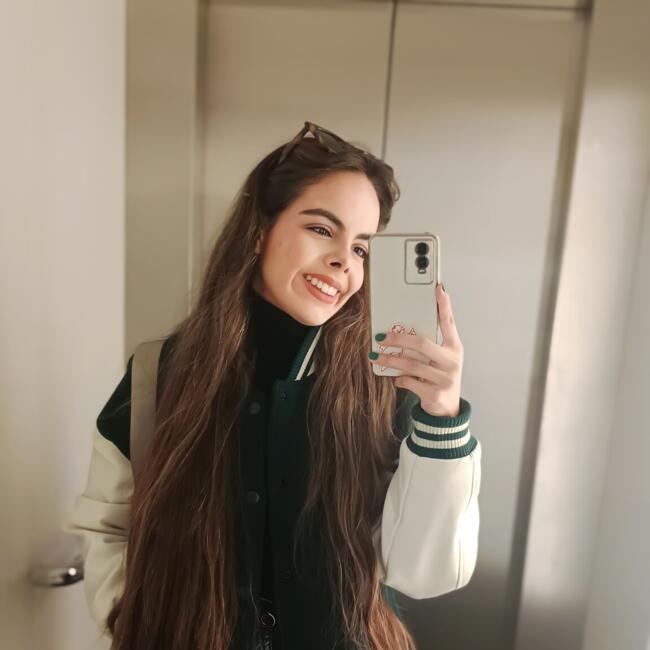 Babysitter in Killiney: Kami