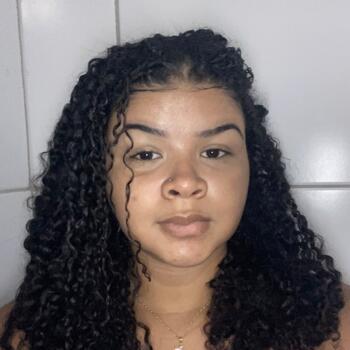 Babysitter in Maceió: Tainá
