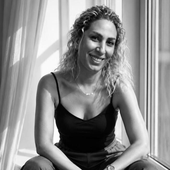 Babysitter in Seixal: Anahita