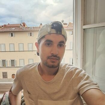 Babysitter in Florence: Gul shair