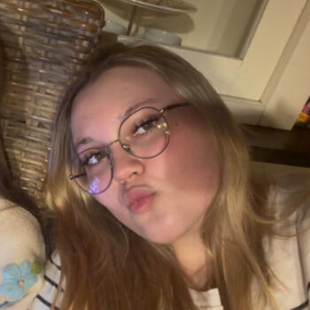 Babysitter in Eeklo: Nina