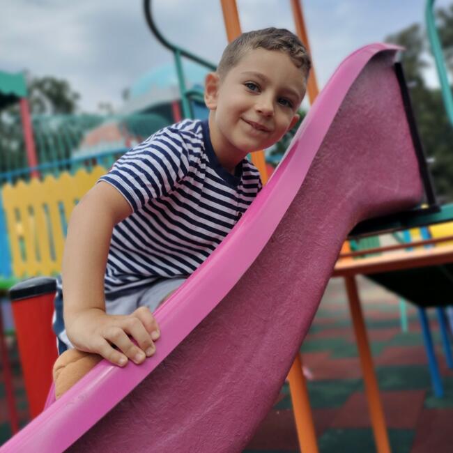 Babysitter in Mofleni: Mioara