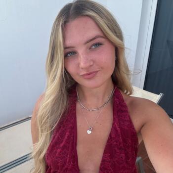 Babysitter in Milton Keynes: Abigail