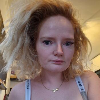 Babysitter in Yvoir: Delphine