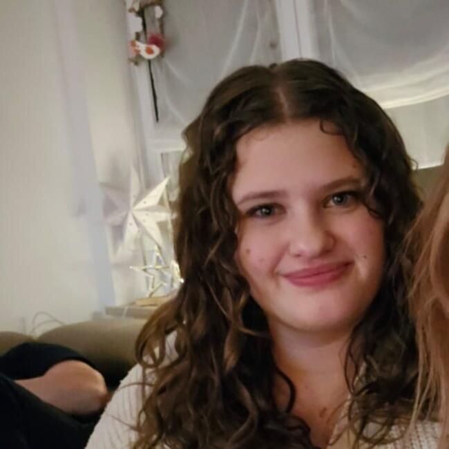 Babysitter in Germering: Alina