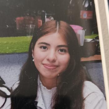 Babysitter in Mexico City: Avril