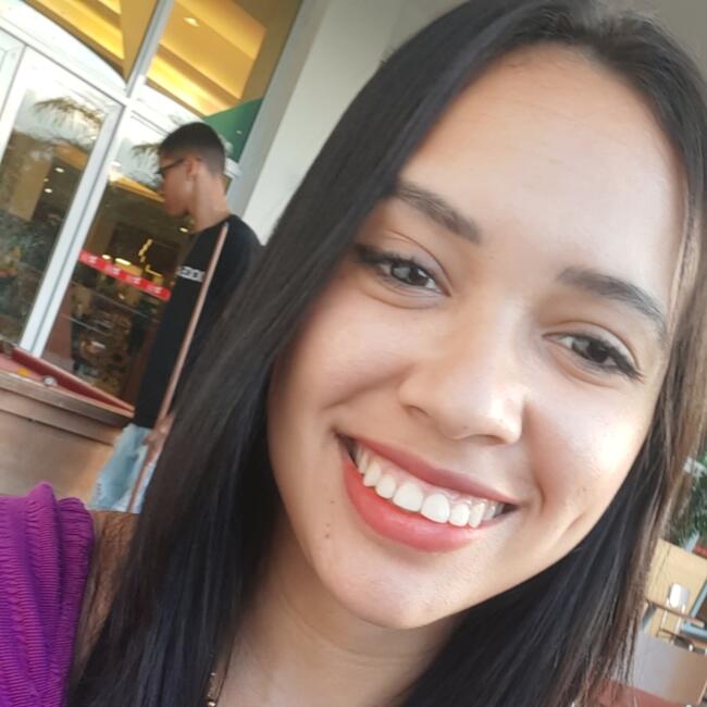 Babysitter in Serra: Andressa