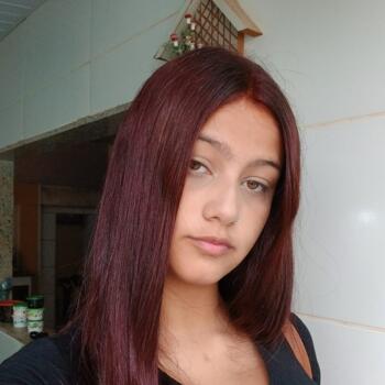 Babysitter Cabo Frio: Clara