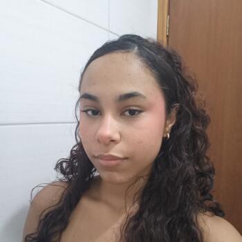 Babysitter in Aparecida de Goiânia: Ana Beatriz