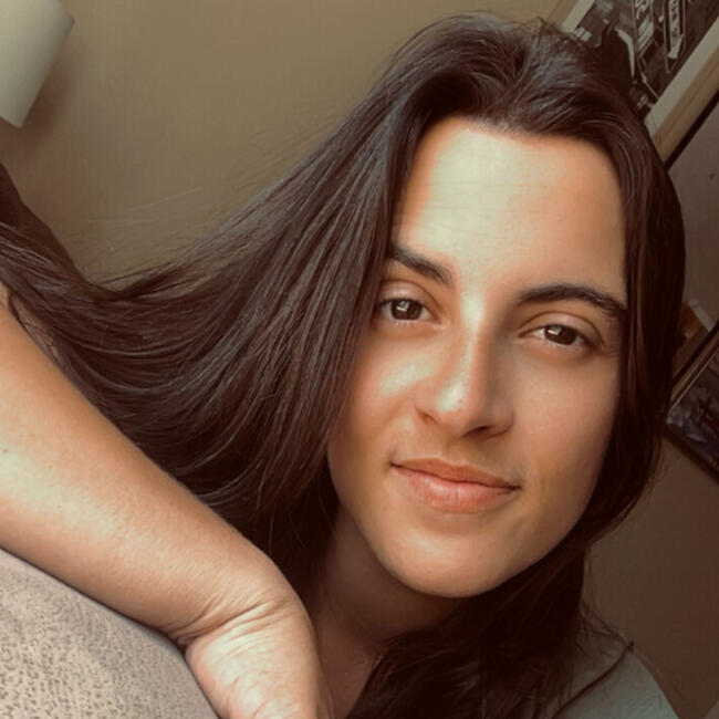 Babysitter in Saint-Apollinaire: Laura