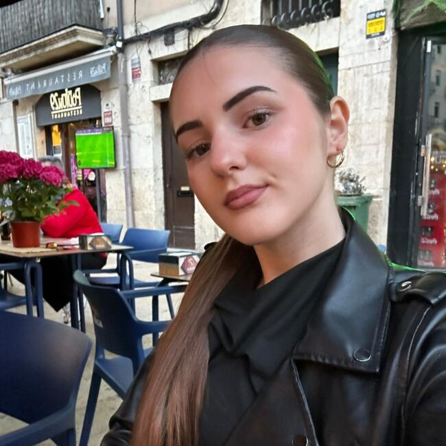 Babysitter in Tarragona: Irene