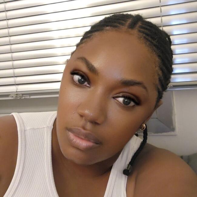 Baby-sitter in Moncton: LINDA