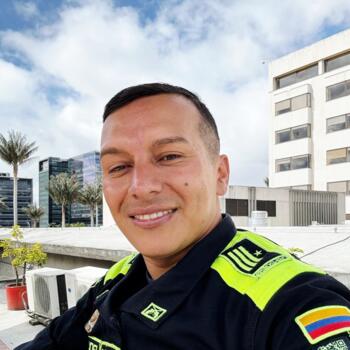 Job de garde d'enfants à Bogota: job de garde d'enfants Angel