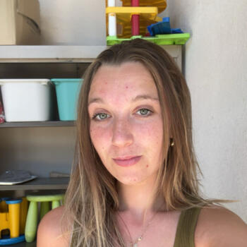 Babysitter in Sallenôves: Louna