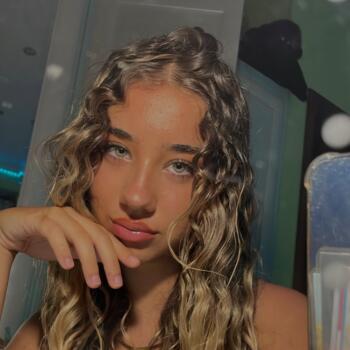 Babysitter a Nettuno: Vicktoria