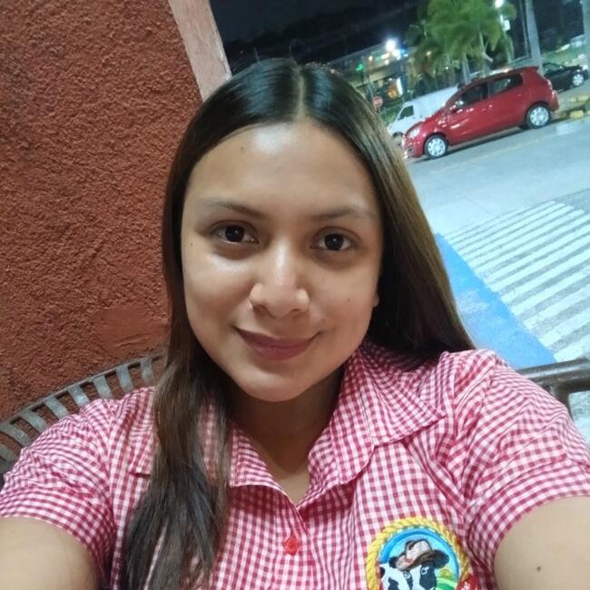 Niñera en Santa Tecla: Alison