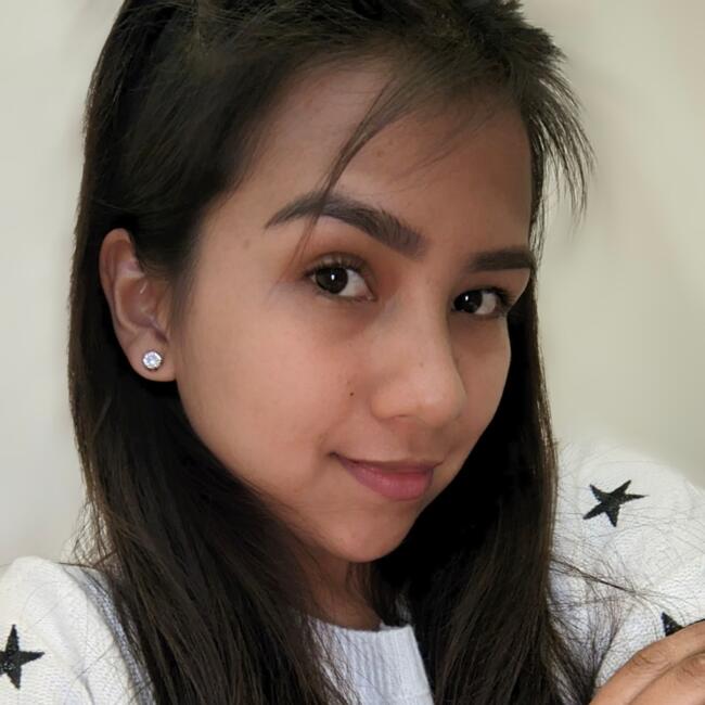 Babysitter in Saint-Denis: Gina