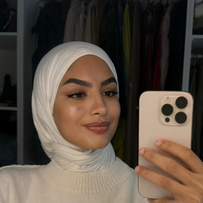 Babysitter in Colombier (Canton de Neuchâtel): Ines