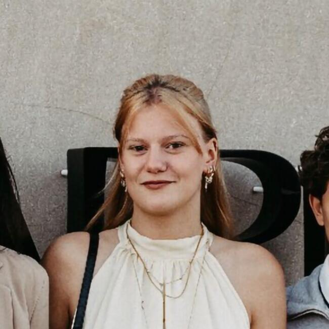 Babysitter in Vlamertinge: Angelique