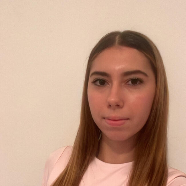 Babysitter in Cesano Boscone: Giulia